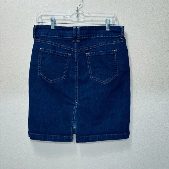 Old Navy Denim Jeans Skirt - Picture 2 of 10